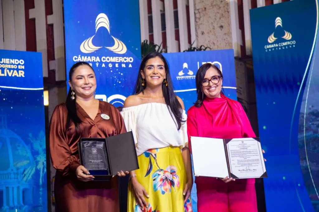 Reconocimiento de la Gobernación a la Camara de Comercio de Cartagena